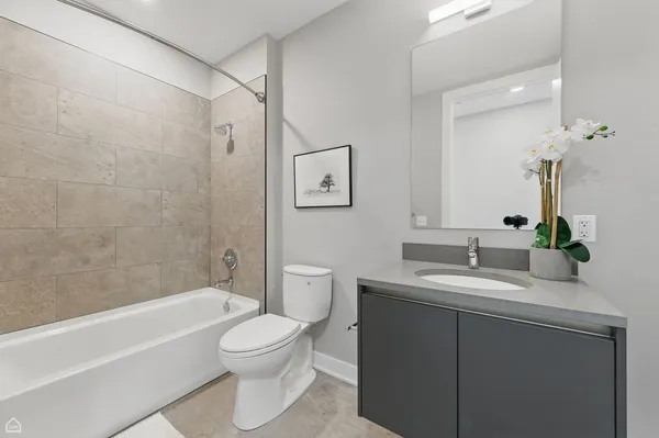 $9,000 | 146 West Erie Street, Unit 1202, Chicago, IL 60654