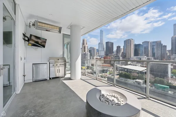 $9,000 | 146 West Erie Street, Unit 1202, Chicago, IL 60654