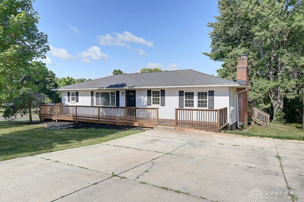 8969 Deardoff Road Franklin, OH 45005 - Photo 2 of 31 Gallery Image 2