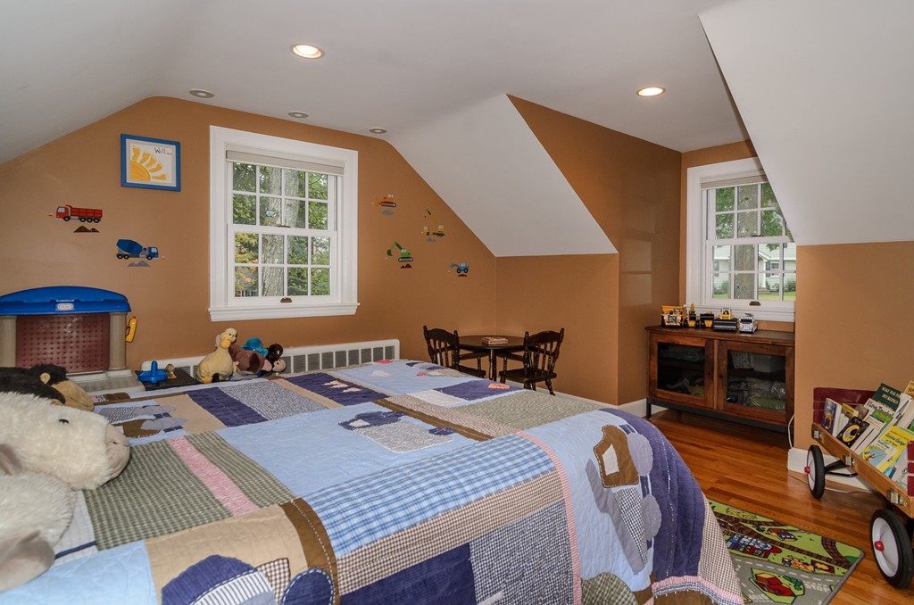 38 Sterling Road Wellesley, MA 02482 - Photo 13 of 18