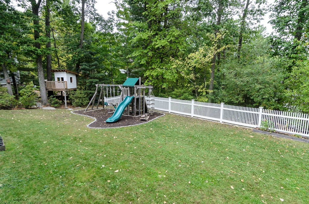 38 Sterling Road Wellesley, MA 02482 - Photo 18 of 18