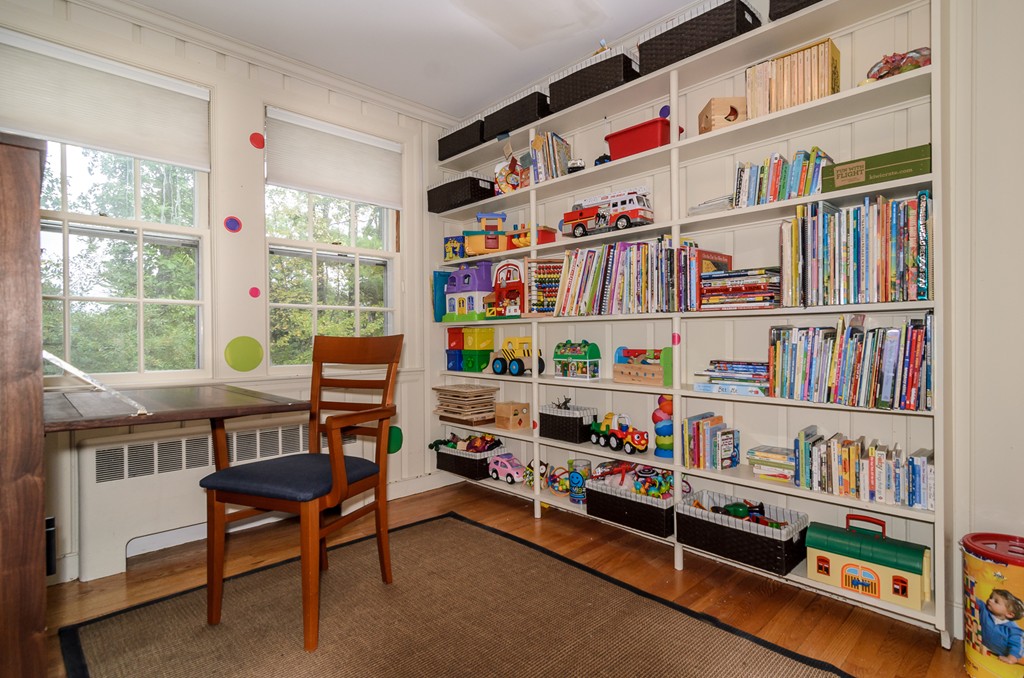 38 Sterling Road Wellesley, MA 02482 - Photo 9 of 18