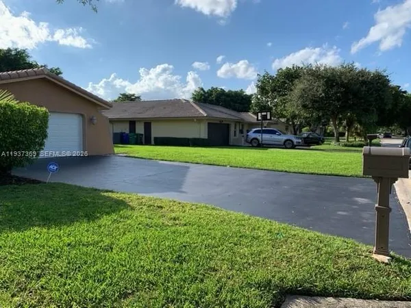$4,550 | Country Club, Coral Springs, FL 33065