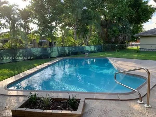 $4,550 | Country Club, Coral Springs, FL 33065