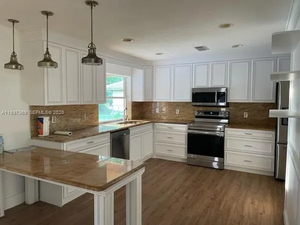 $4,550 | Country Club, Coral Springs, FL 33065