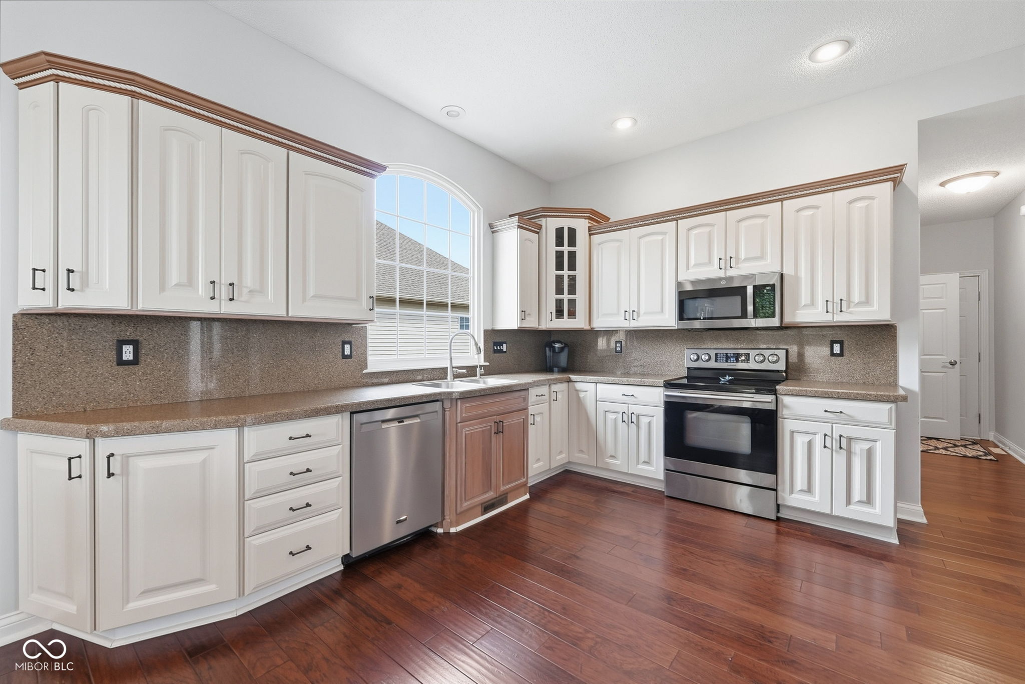 209 South Buckingham Road Yorktown, IN 47396 - Photo 5 of 49 Gallery Image 5
