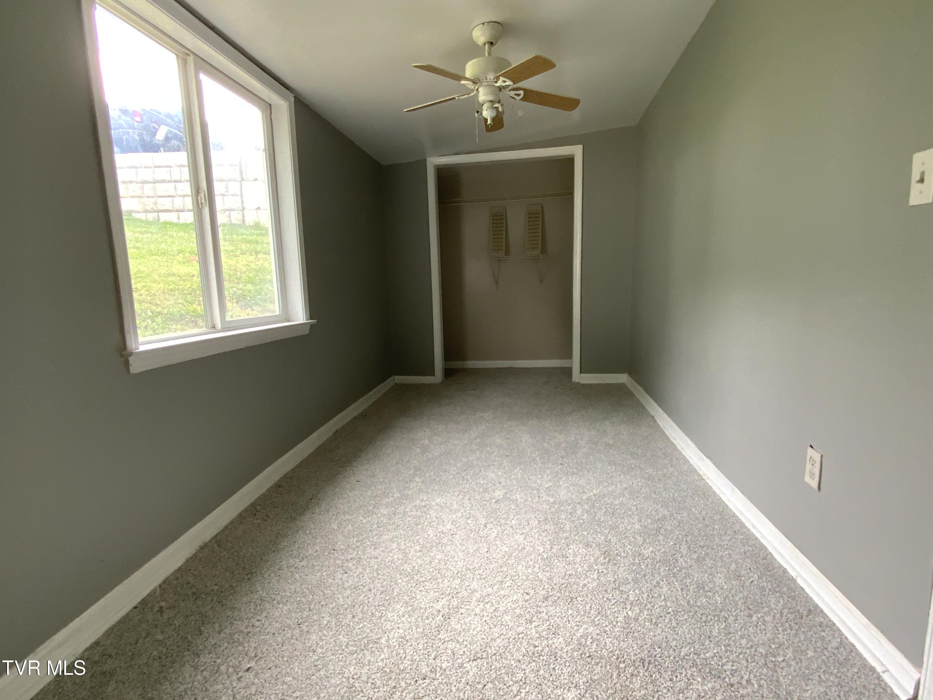 211 Locust Street, Unit 211 Greeneville, TN 37745 - Photo 12 of 20 IMG_3606