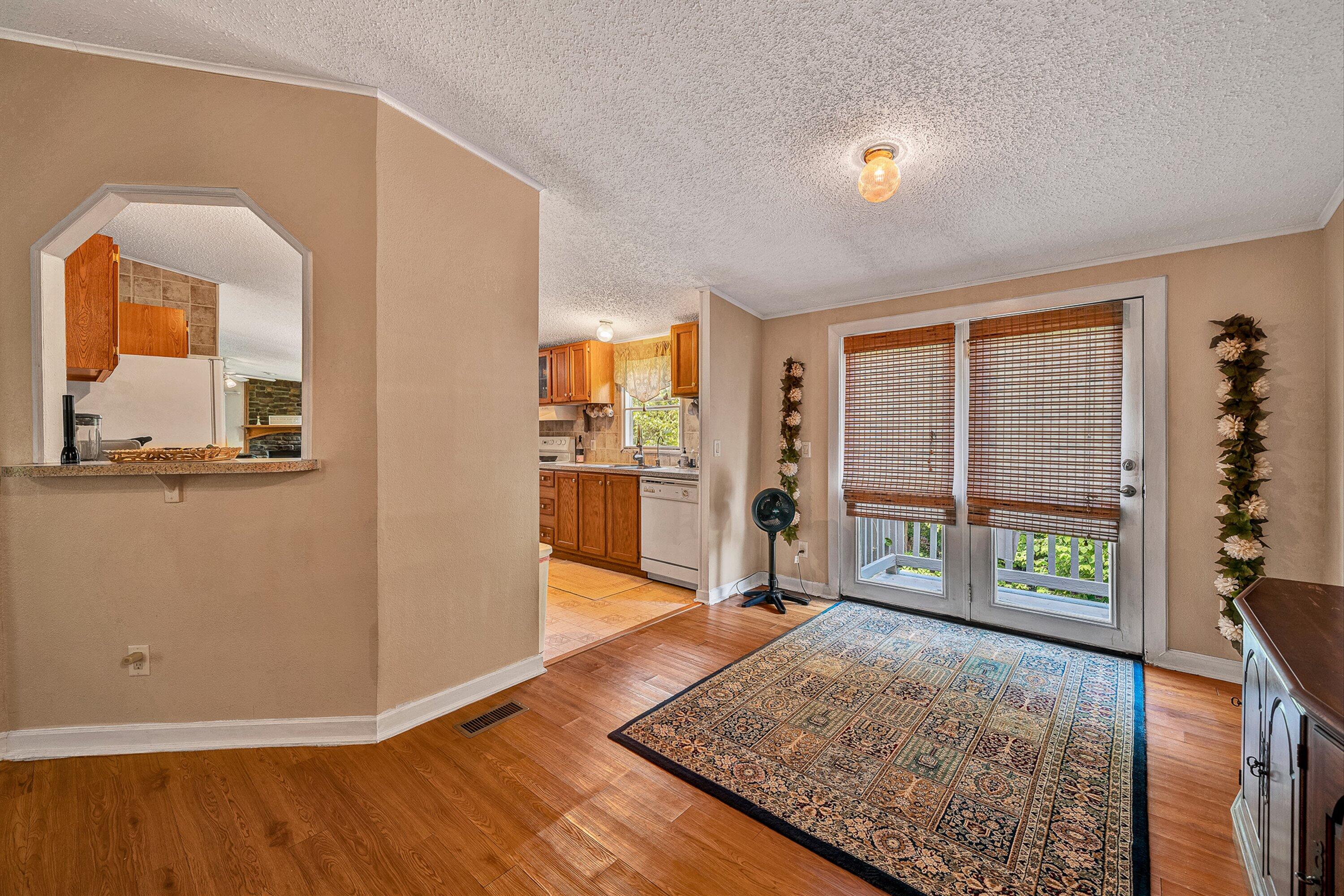 2316 Ridge Road Roanoke, VA 24014 - Photo 8 of 30 08-VM-09005