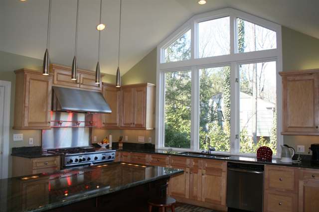 357 Riverside Drive Greenville, SC 29605 - Photo 4 of 25 Gallery Image 4