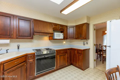 $349,900 | 241 Firetree Lane, West End, NC 27376