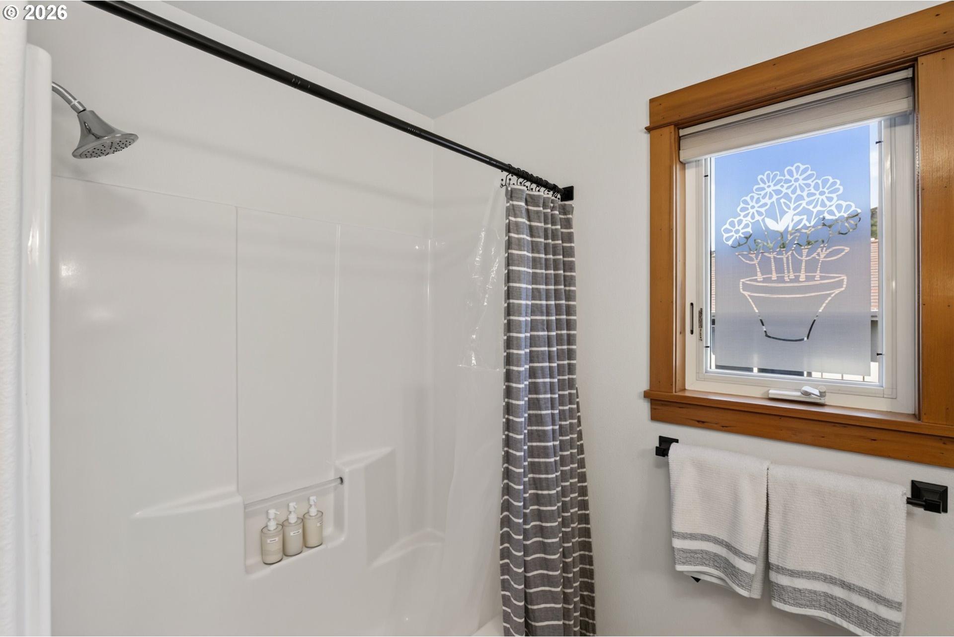 407 Huskey Road Mosier, OR 97040 - Photo 42 of 47 Gallery Image 42