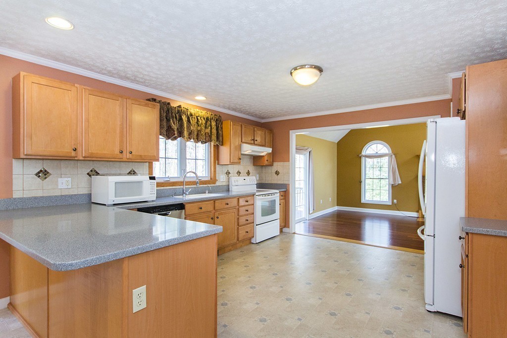138 River Road Pepperell, MA 01463 - Photo 7 of 30 Gallery Image 7