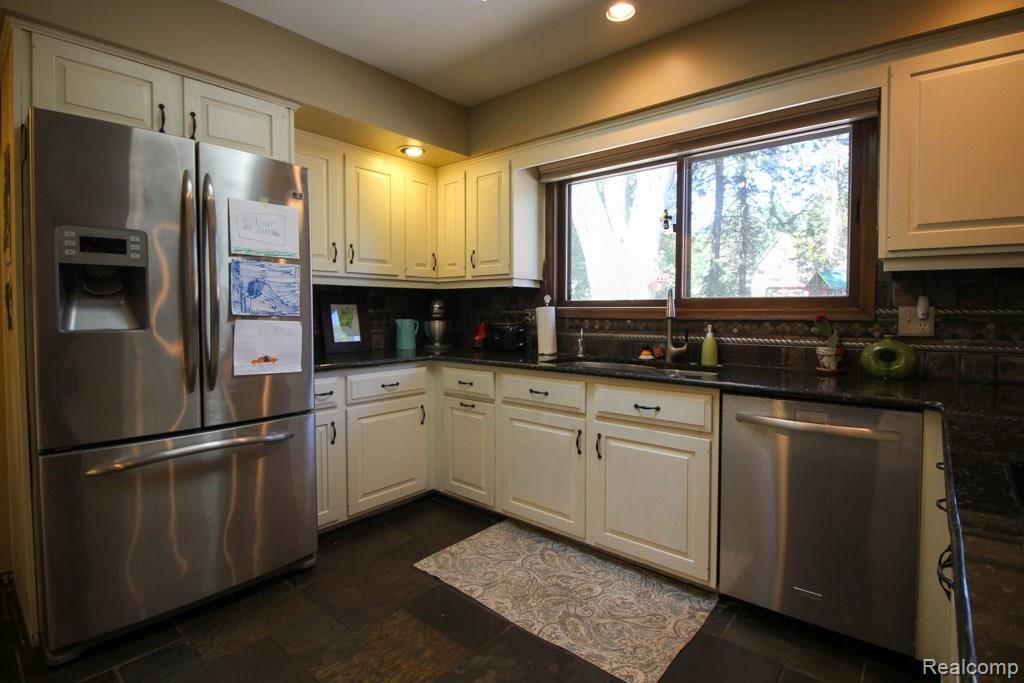 1701 North Kilburn Road Rochester, MI 48306 - Photo 7 of 35 Final (24 of 35).jpg