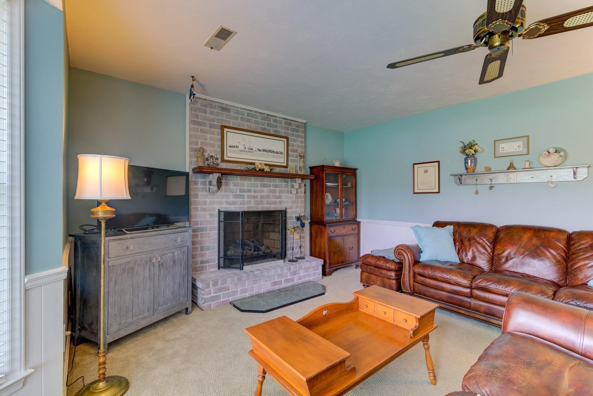 5249 Setter Road Roanoke, VA 24012 - Photo 9 of 34 009-326086-09-untitled-80_8173918