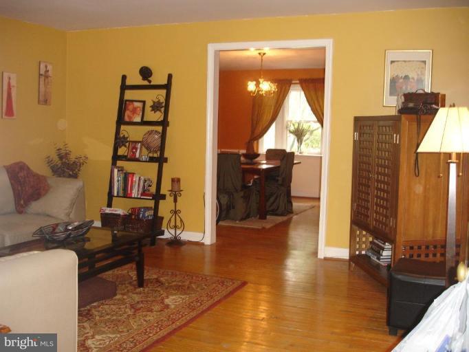 4206 Westview Road Baltimore, MD 21218 - Photo 3 of 16 Living Room #2