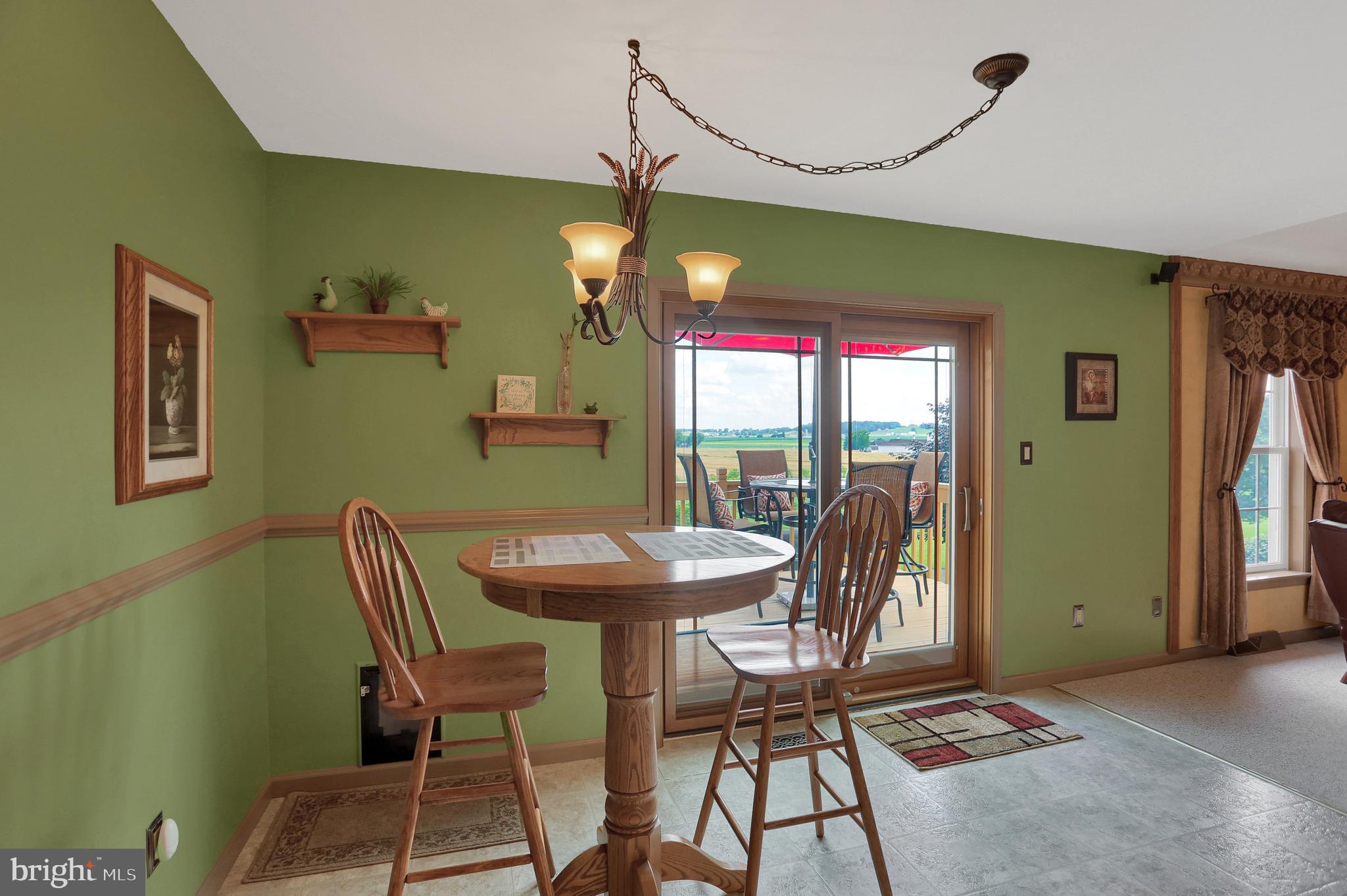 440 Doe Run Road Manheim, PA 17545 - Photo 7 of 30 Eat-In Breakfast Area