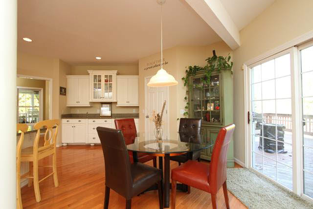 6500 Douglas Road Lambertville, MI 48144 - Photo 5 of 20 Eat-In KitchenW/Deck