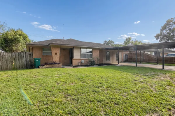 $239,900 | 3518 Thornwood Drive, Pasadena, TX 77503