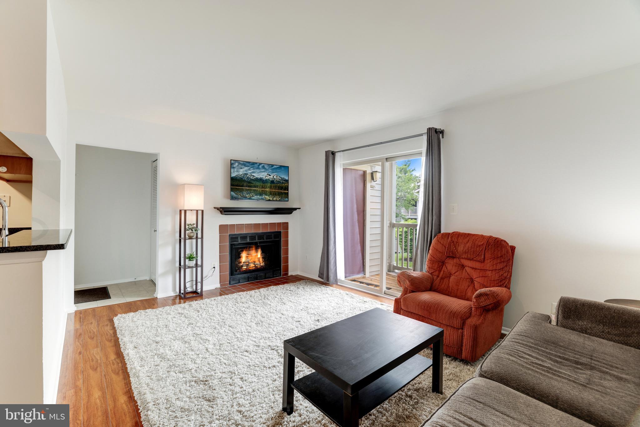 1732 Ascot Way, Unit G Reston, VA 20190 - Photo 4 of 26 Gallery Image 4
