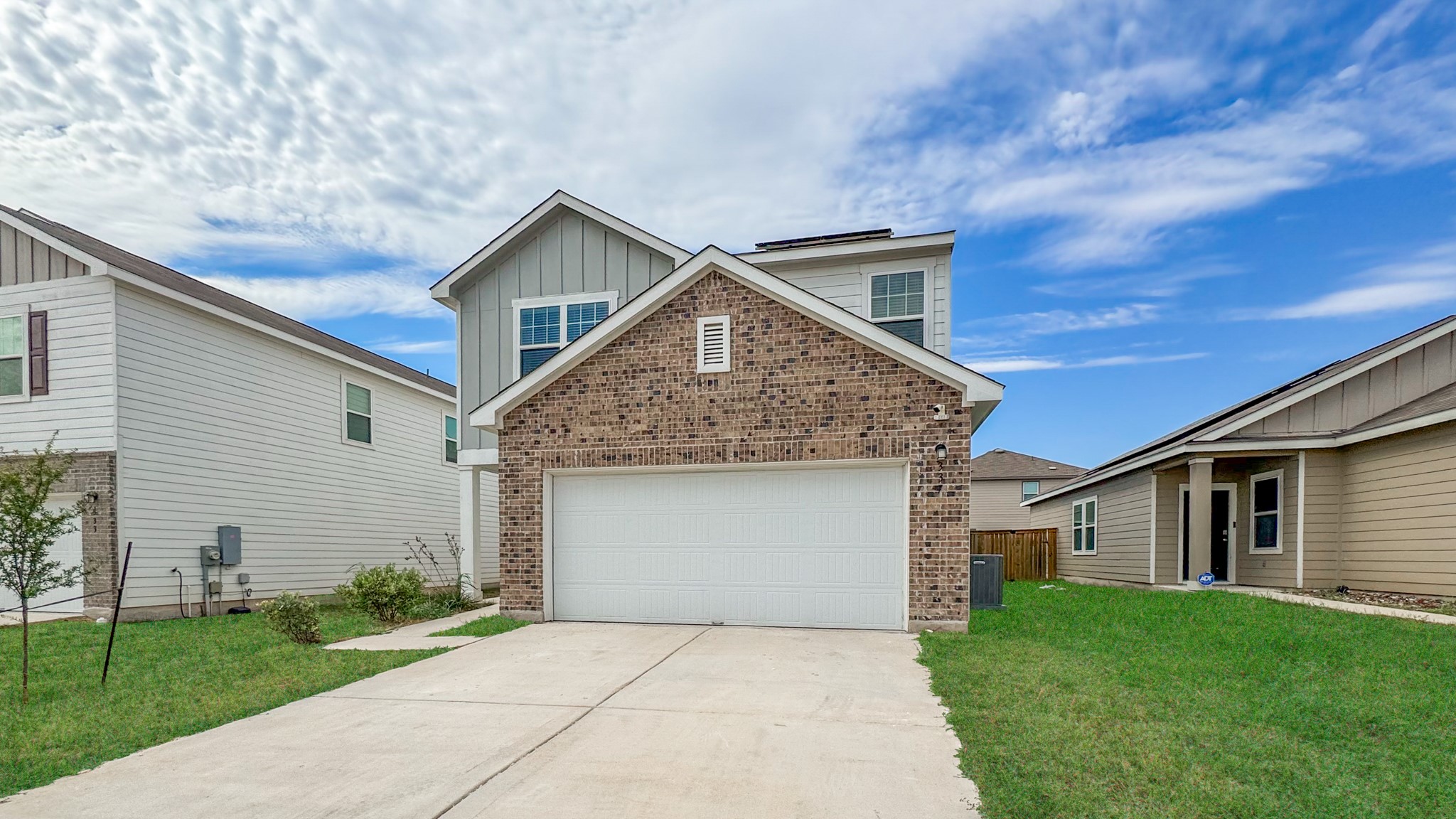 337 Line Of Fire Way Jarrell, TX 76537 - Photo 7 of 40 Gallery Image 7