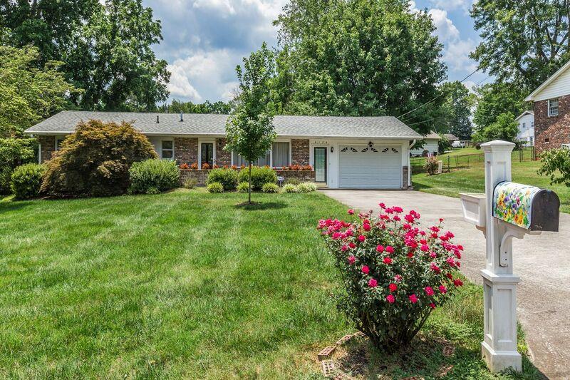 4124 Crestfield Road Knoxville, TN 37921 - Photo 1 of 18 ft view of home