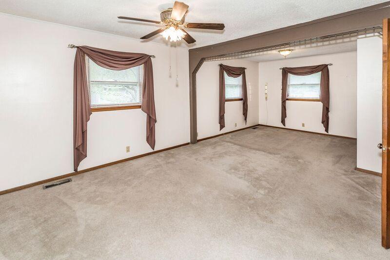 4124 Crestfield Road Knoxville, TN 37921 - Photo 9 of 18 master bedroom