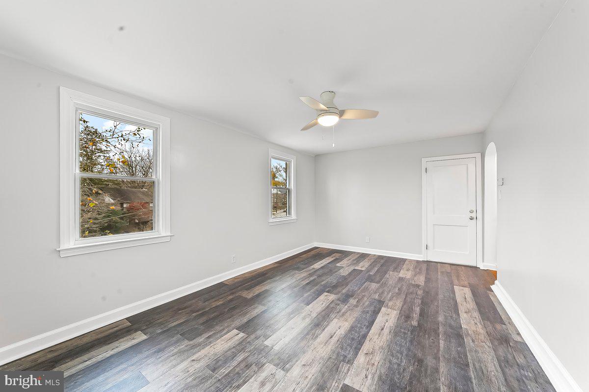 2203 Steele Road Drexel Hill, PA 19026 - Photo 5 of 19