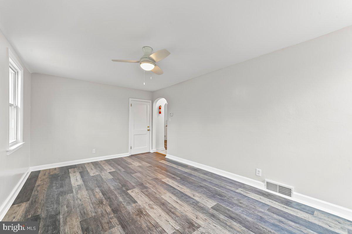 2203 Steele Road Drexel Hill, PA 19026 - Photo 6 of 19