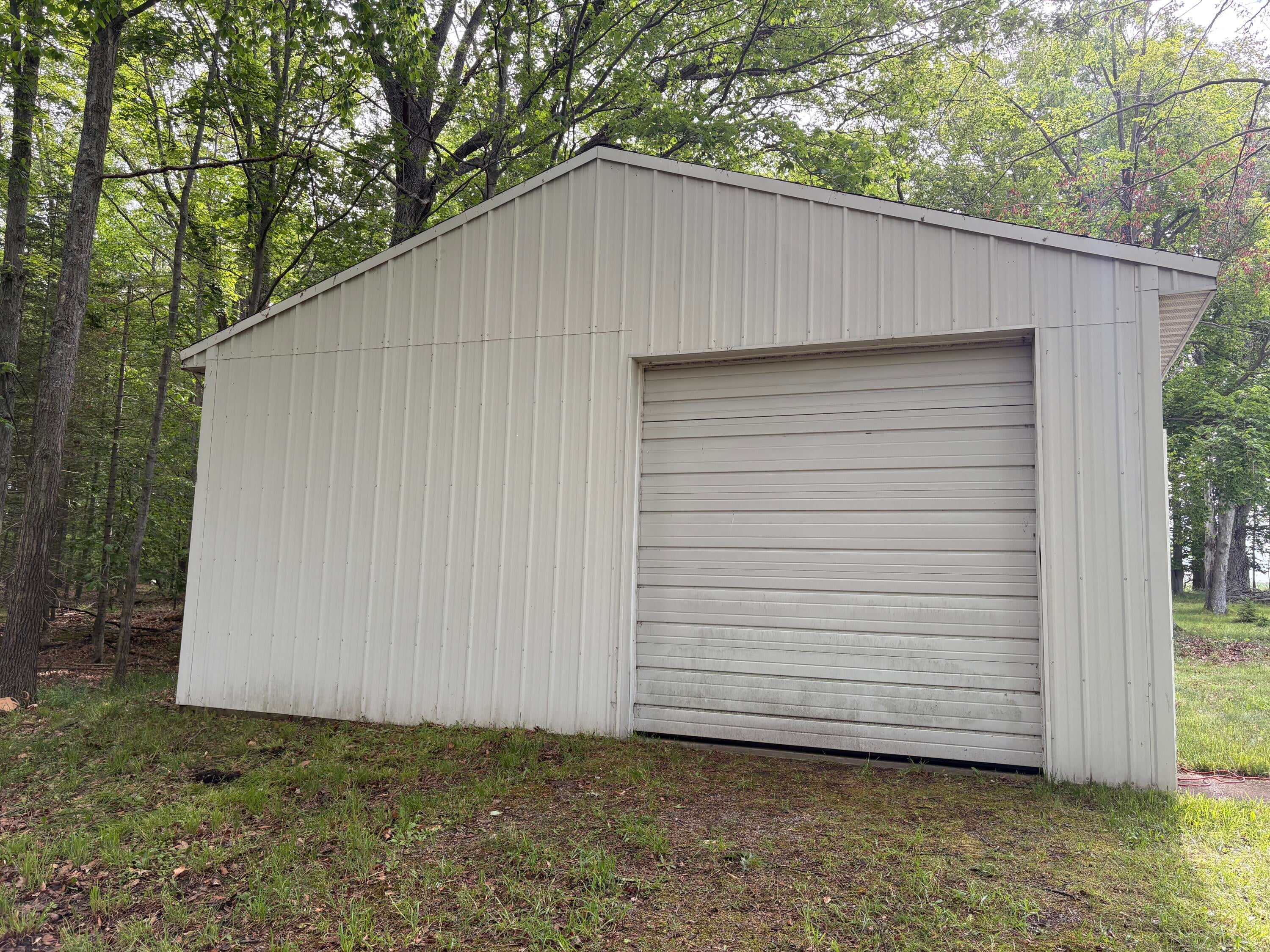 1374 Somers Road Lincoln, MI 48742 - Photo 3 of 9 Gallery Image 3