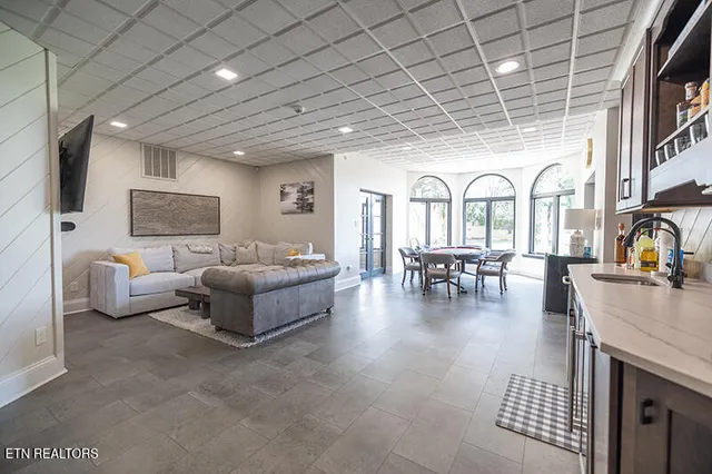 $7,900,000 | 8719 Inlet Drive, Knoxville, TN 37922