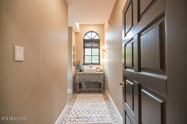 $7,900,000 | 8719 Inlet Drive, Knoxville, TN 37922