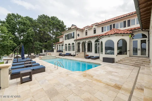 $7,900,000 | 8719 Inlet Drive, Knoxville, TN 37922