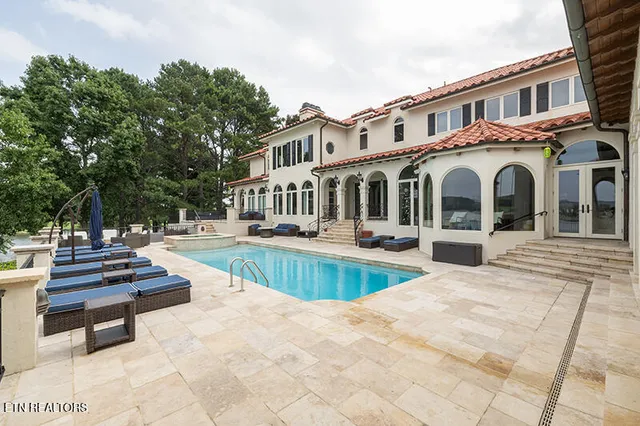 $7,900,000 | 8719 Inlet Drive, Knoxville, TN 37922