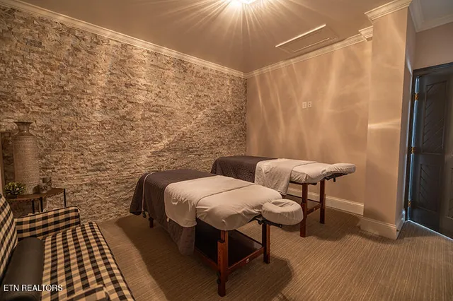 $7,900,000 | 8719 Inlet Drive, Knoxville, TN 37922