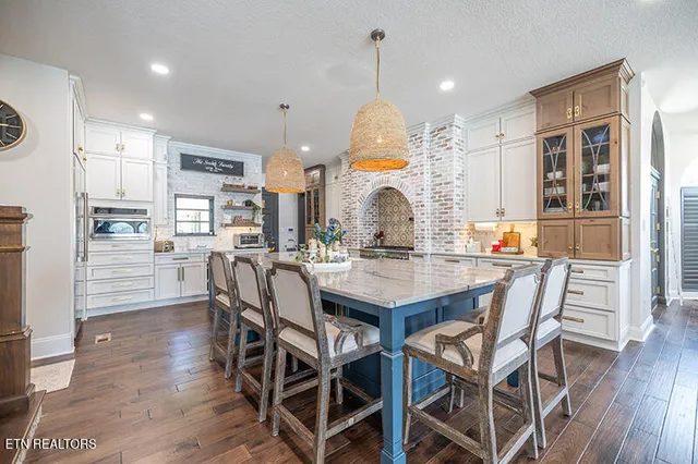 $7,900,000 | 8719 Inlet Drive, Knoxville, TN 37922