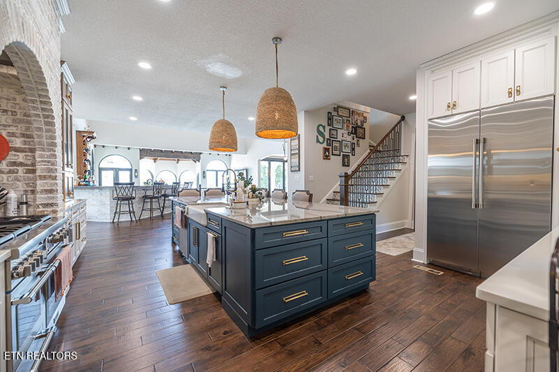 8719 Inlet Drive Knoxville, TN 37922 - Photo 8 of 57 Kitchen 4