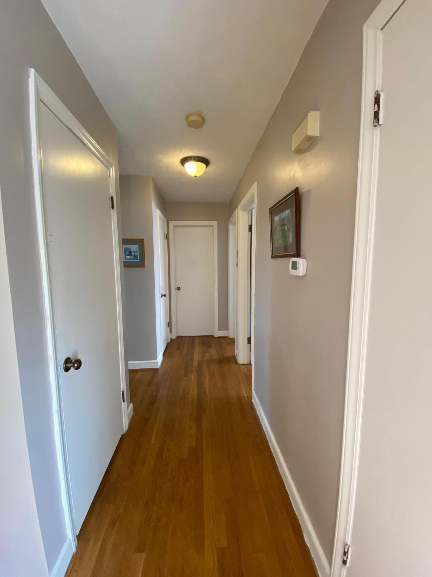 533 Diamond Road Salem, VA 24153 - Photo 16 of 40 Hallway