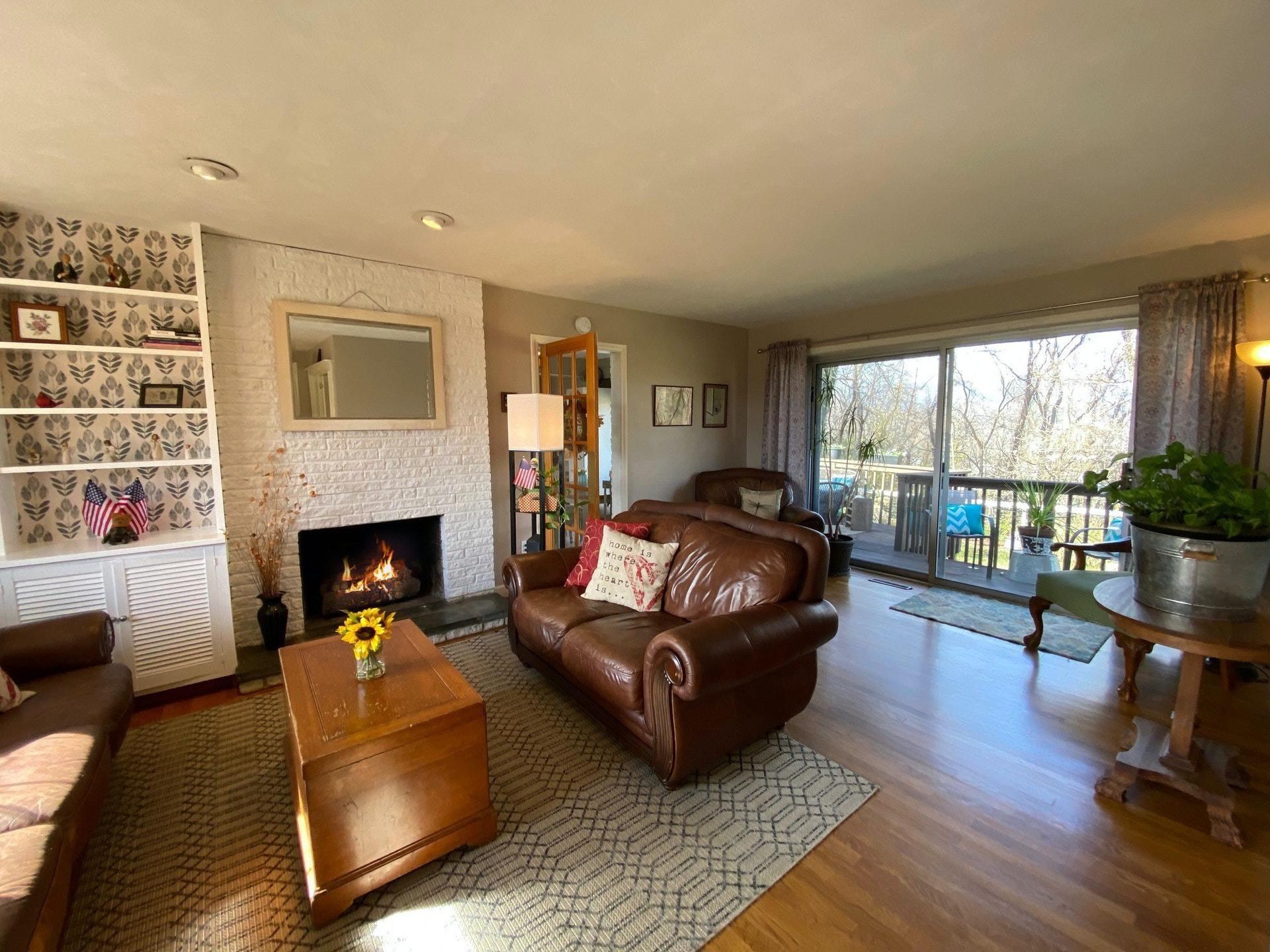 533 Diamond Road Salem, VA 24153 - Photo 6 of 40 001-367778-LR with FP looking to back de