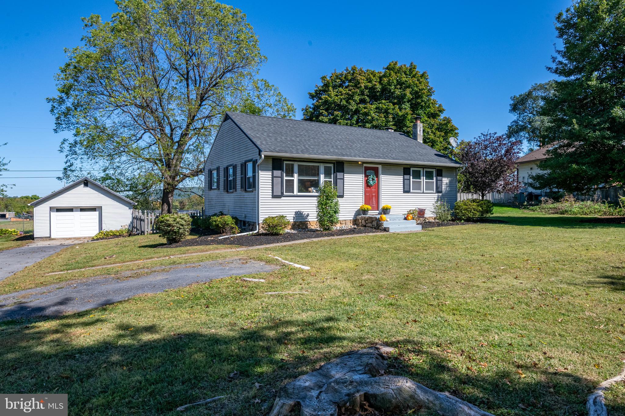 4115 Charles Road Emmaus, PA 18049 - Photo 2 of 33 Gallery Image 2