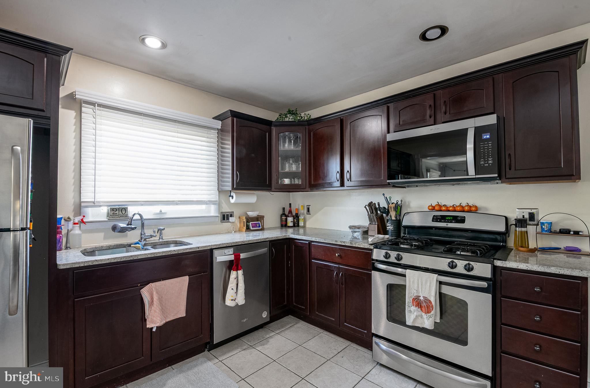 4115 Charles Road Emmaus, PA 18049 - Photo 8 of 33 Gallery Image 8