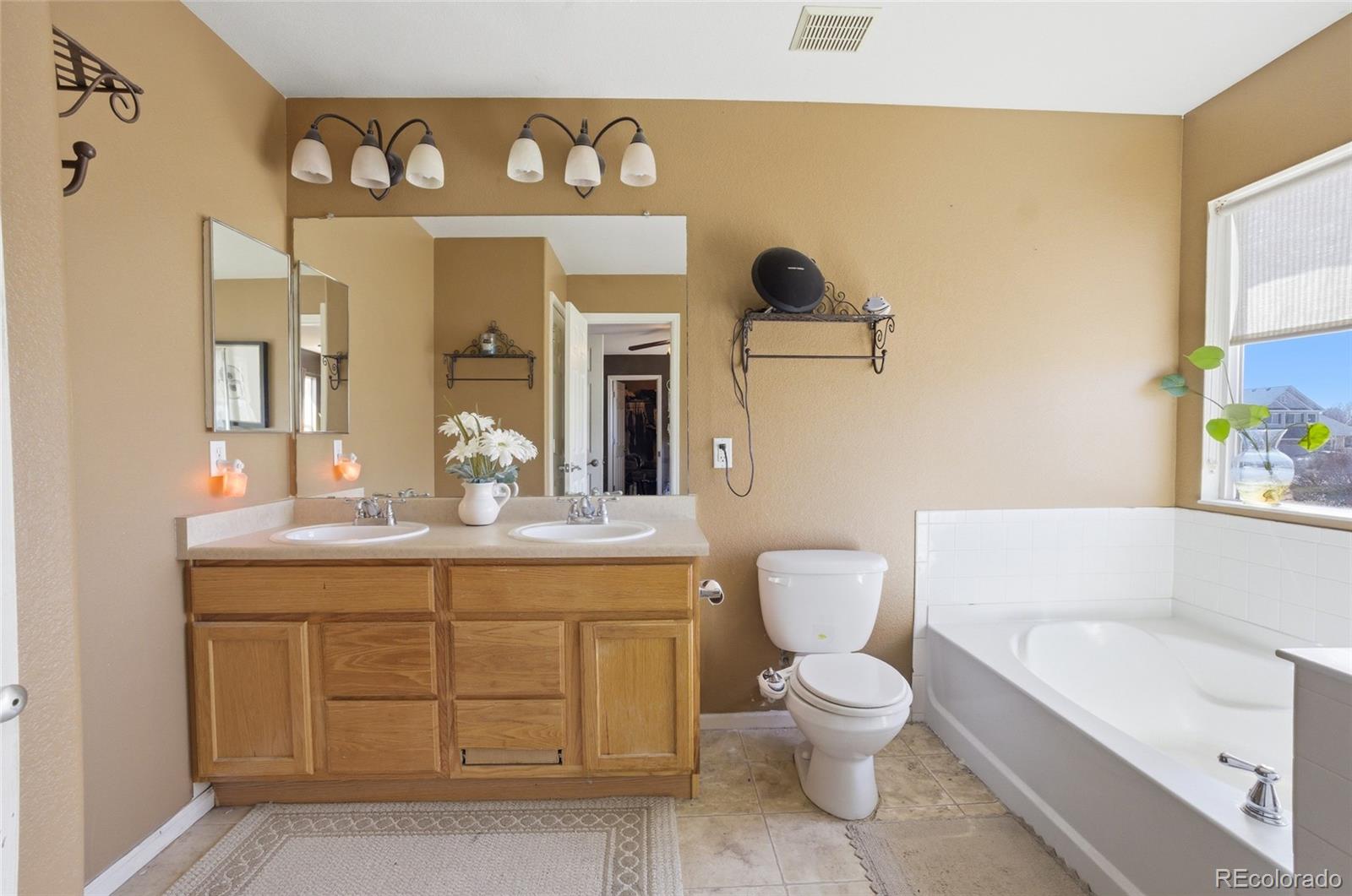 5573 Jasper Street Denver, CO 80239 - Photo 12 of 20