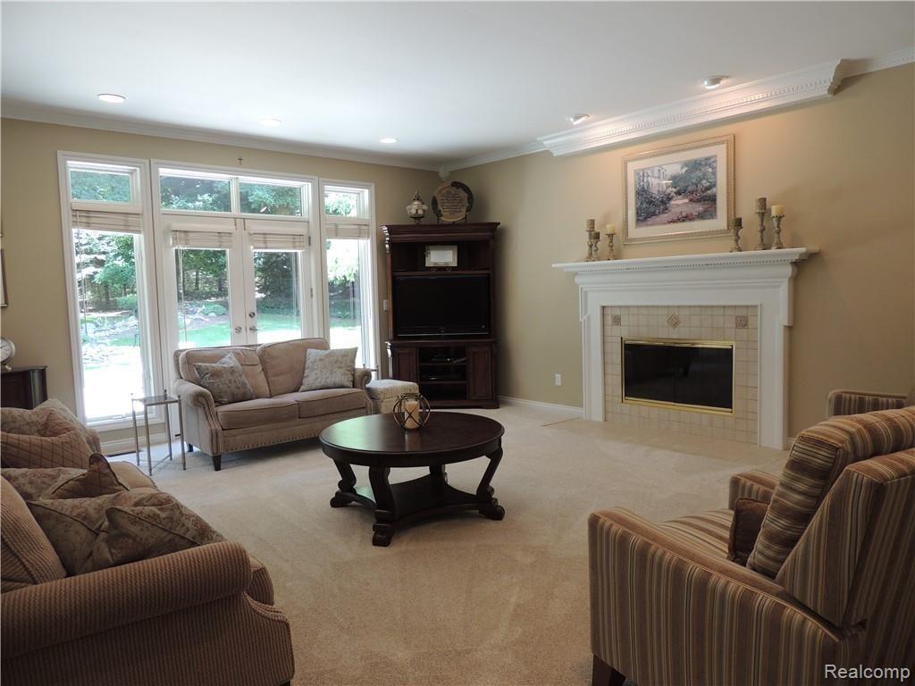 2463 Ashford Rochester Hills, MI 48306 - Photo 4 of 18