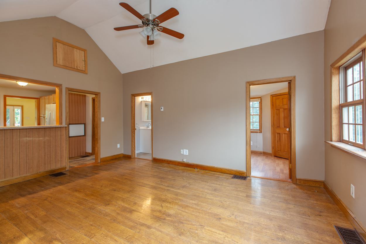 153 North Road Deerfield, NH 03037 - Photo 13 of 27
