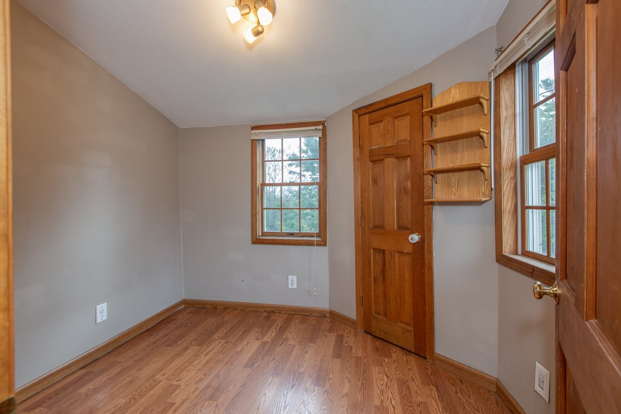 153 North Road Deerfield, NH 03037 - Photo 14 of 27