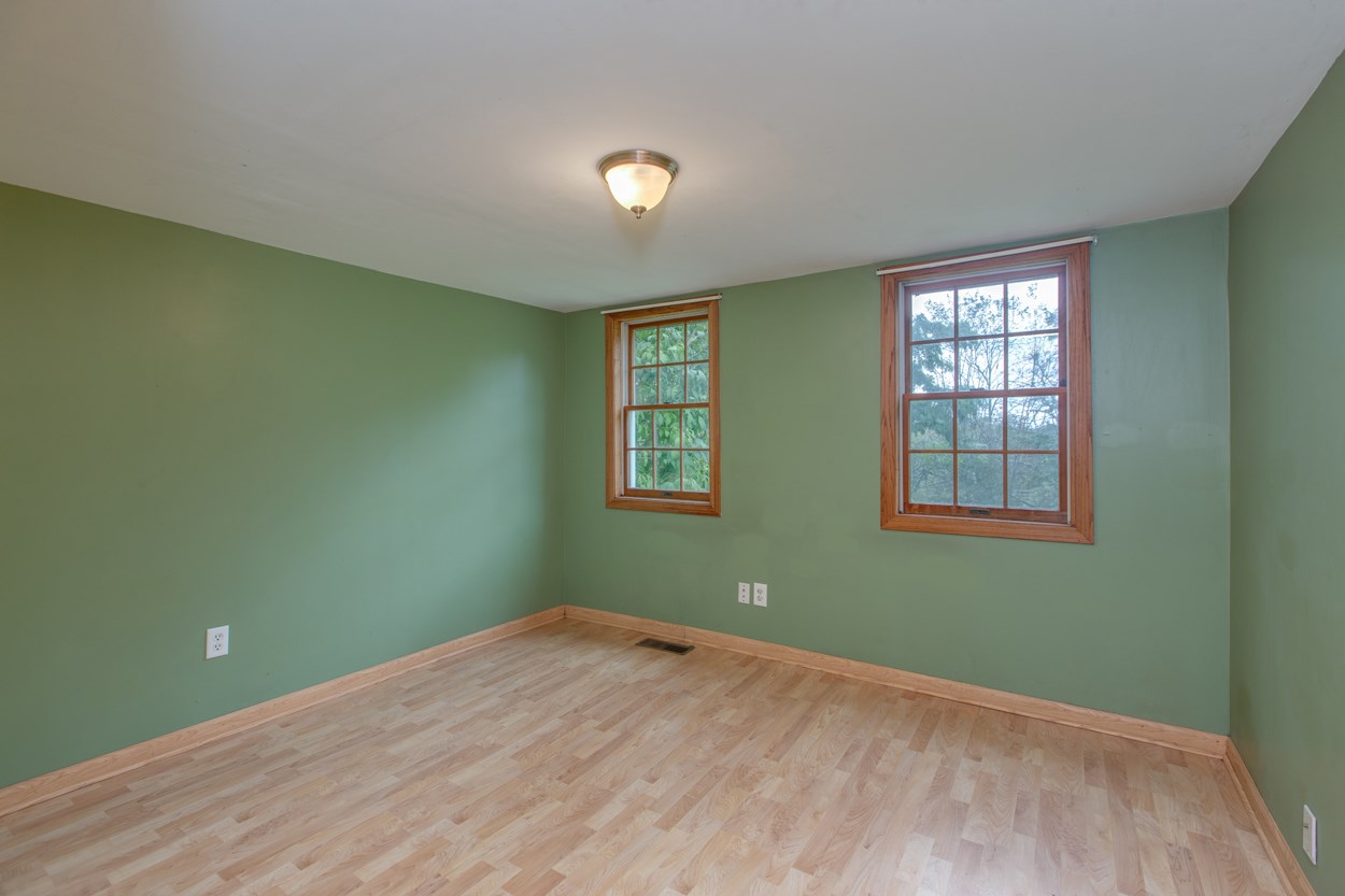 153 North Road Deerfield, NH 03037 - Photo 18 of 27