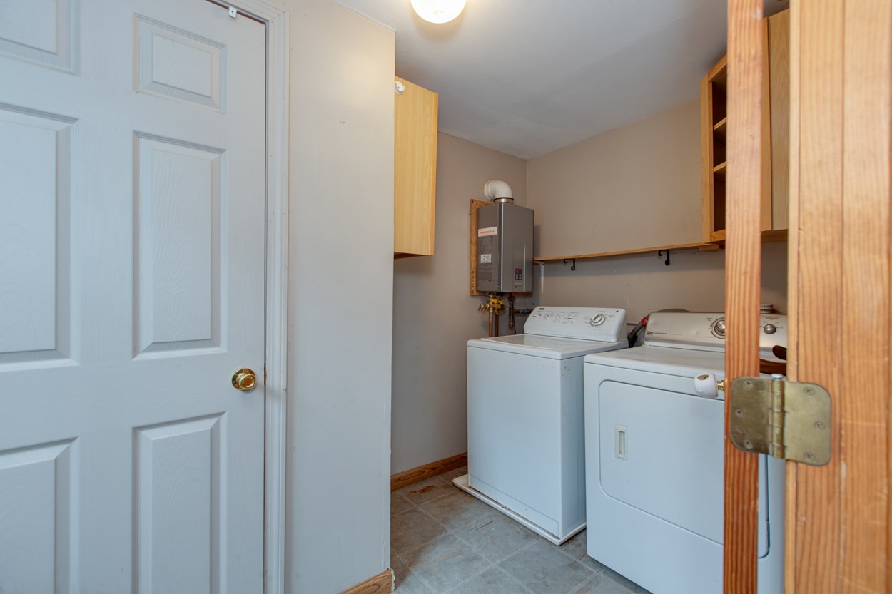 153 North Road Deerfield, NH 03037 - Photo 9 of 27