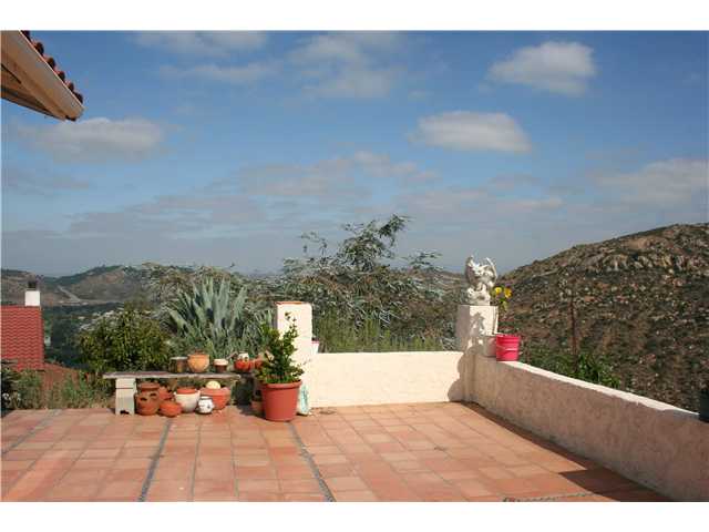 28467 Gordon Hill Road Valley Center, CA 92082 - Photo 2 of 12