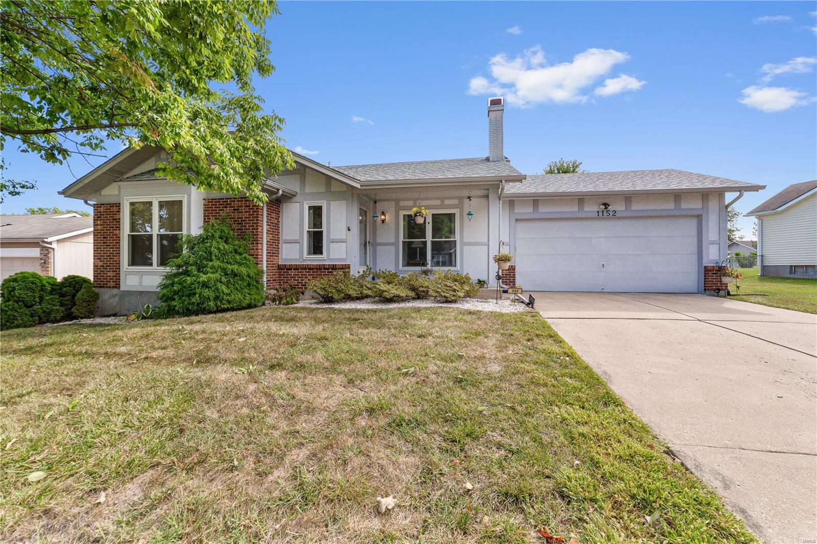 1152 Spencer Road St. Peters, MO 63376 - Photo 2 of 29 Gallery Image 2