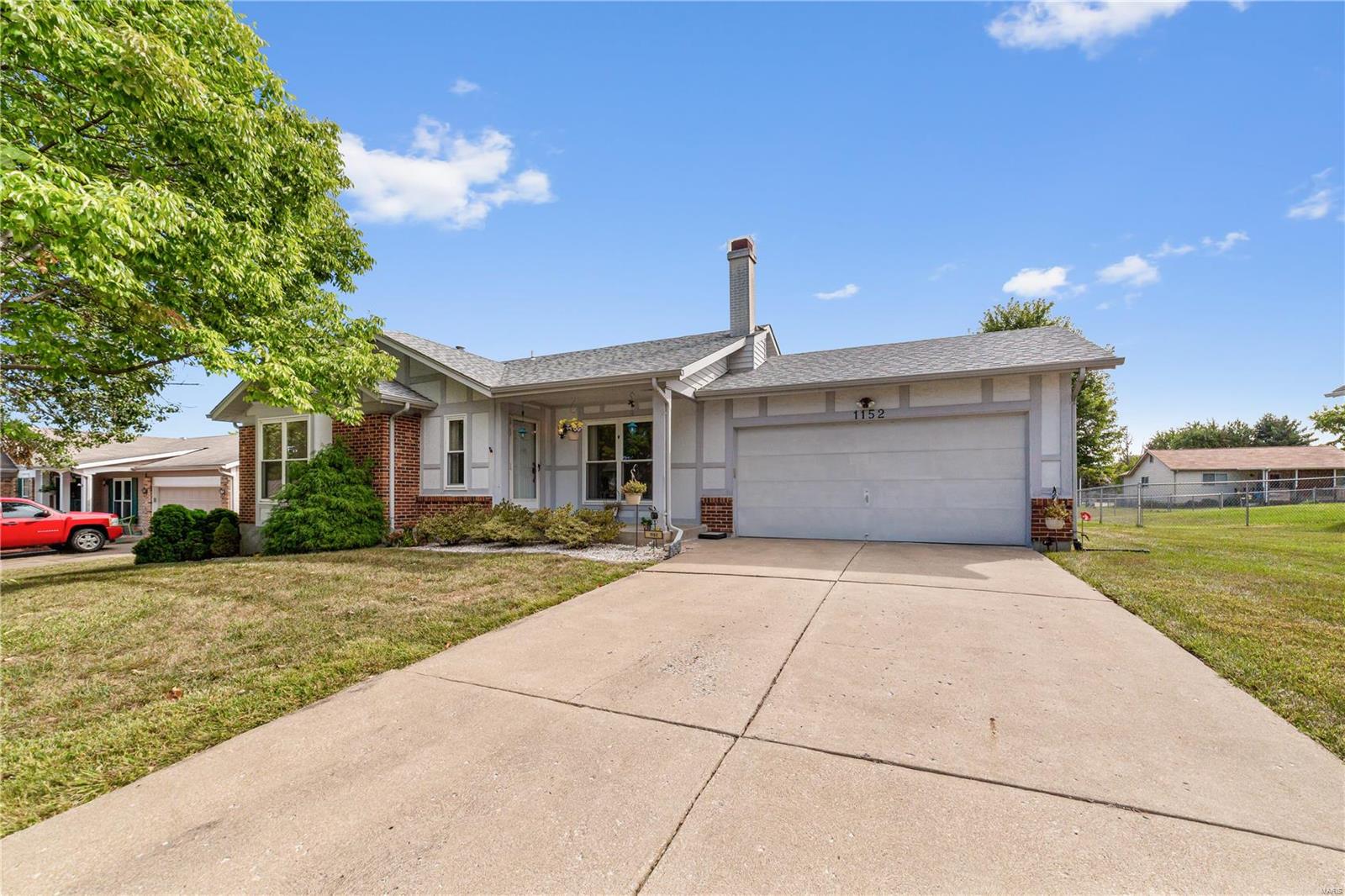 1152 Spencer Road St. Peters, MO 63376 - Photo 3 of 29 Gallery Image 3