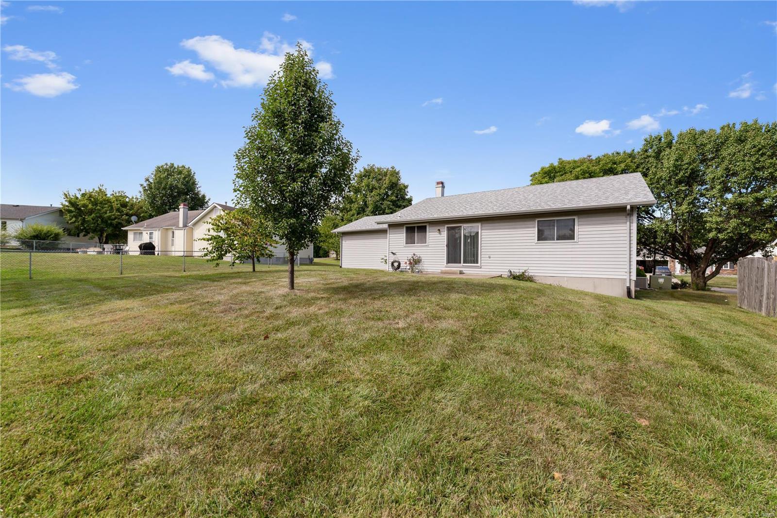 1152 Spencer Road St. Peters, MO 63376 - Photo 7 of 29 Gallery Image 7